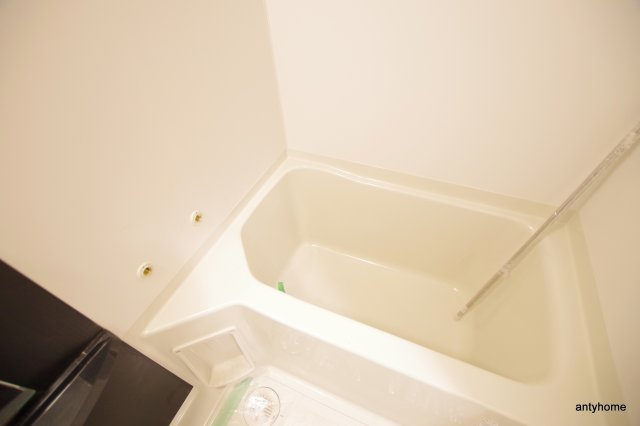 セレニテ梅田エスト　仲介手数料無料の浴室