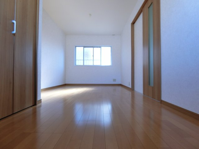 美津屋マンションの寝室