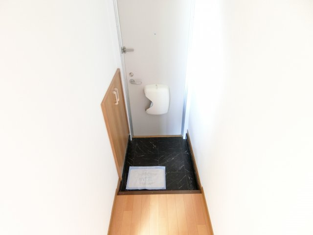 美津屋マンションの玄関
