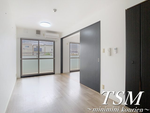 ＰＲＩＭＡＵＴＥ枚方公園の居間・リビング