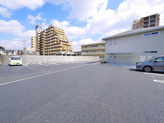 ヴェルドミール・ムツミの駐車場|駐車場があるので、車を買う予定の方も安心です