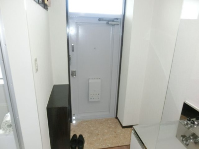 【玄関】 | 岩上ビル