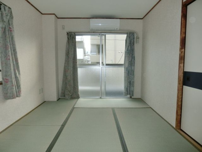 【寝室】 | 岩上ビル