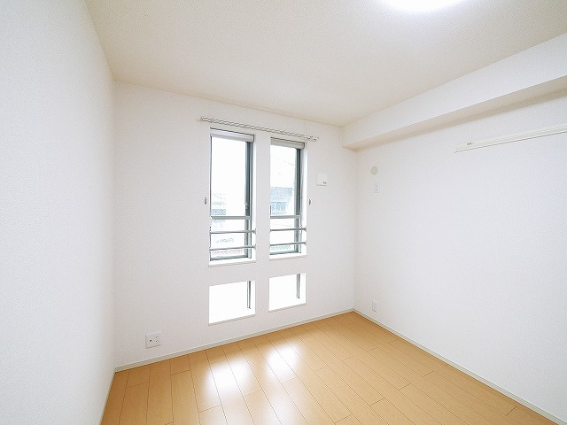 サンセレノ　ＷＡＢＩの洋室