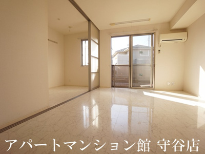 【居間・リビング】 | レセンテ紫峰ヶ丘Ａ