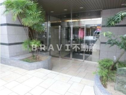 モンサンミッシェル北浜　BRAVI不動産のエントランス|【モンサンミッシェル北浜】清潔なエントランスです