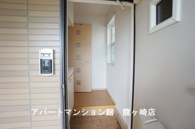 アストレーアの玄関