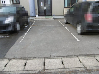 【駐車場】