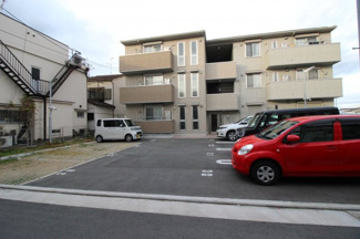 【駐車場】