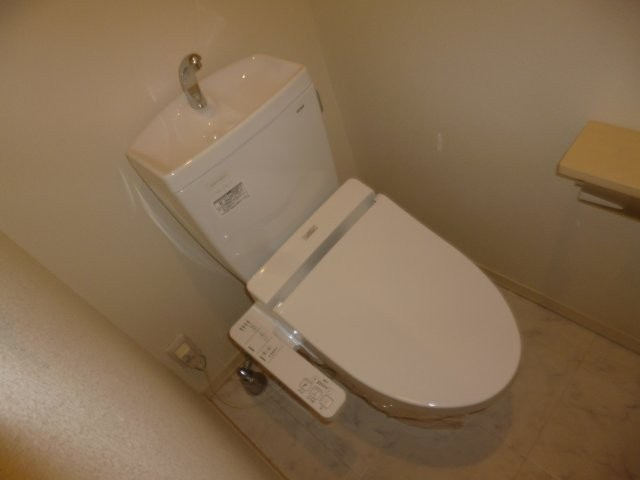 クラレッドマーレのトイレ|ウォシュレット