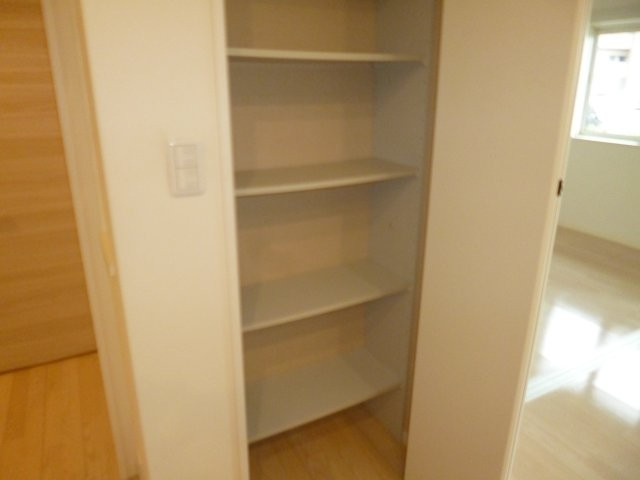 クラレッドマーレの収納|LDK収納