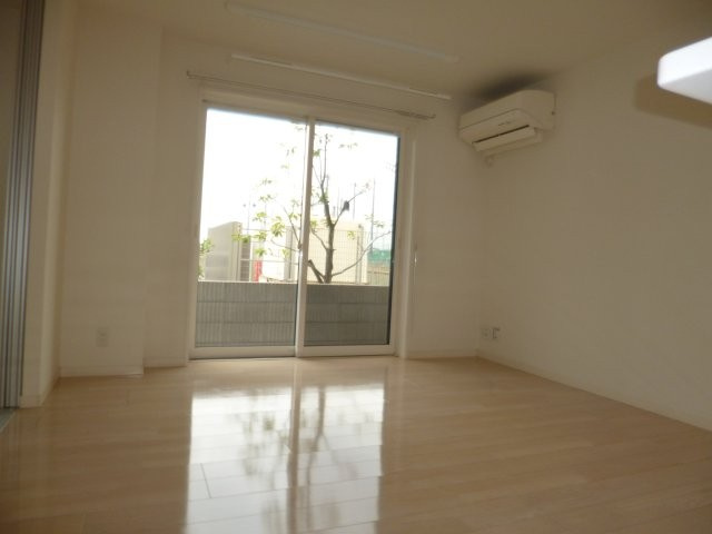 クラレッドマーレの居間・リビング