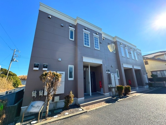 ビレッジフィールドの外観