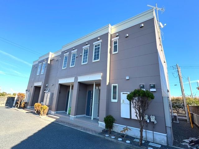 ビレッジフィールドの外観