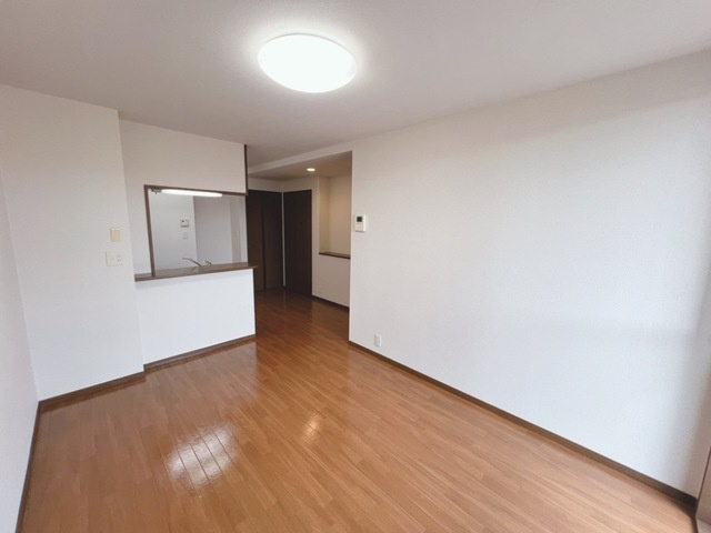 ビレッジフィールドの居間・リビング