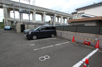 【駐車場】
