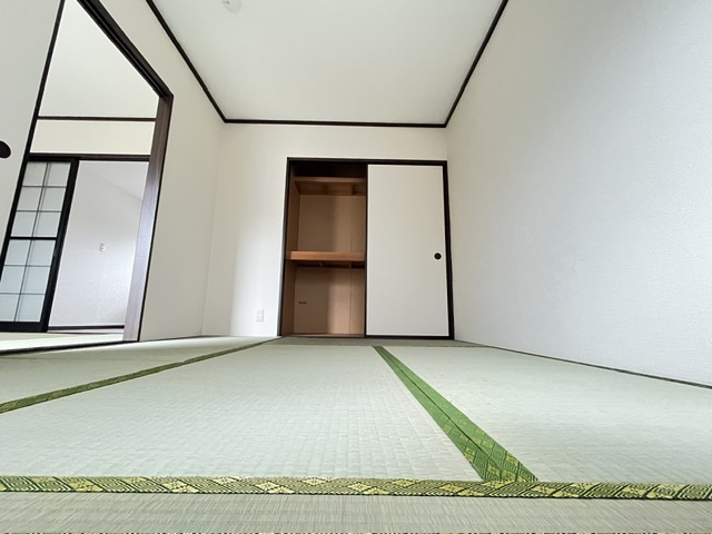 寿里マンションの和室