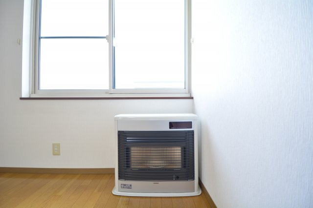 【設備】 | ハイセレールセレブA | FFストーブ配管済み。