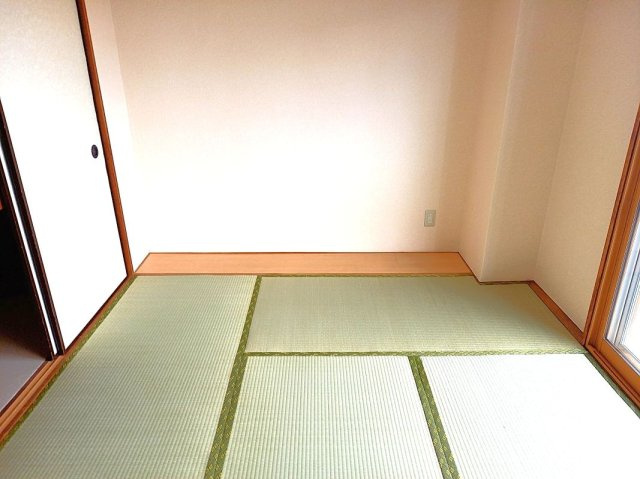 赤門ロイヤルハイツの和室|和室