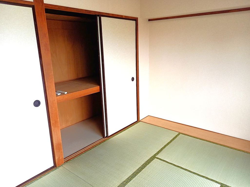 赤門ロイヤルハイツの和室|和室