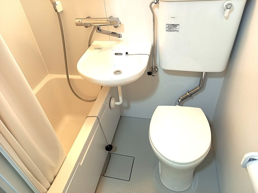 赤門ロイヤルハイツのトイレ|3点ユニットバス