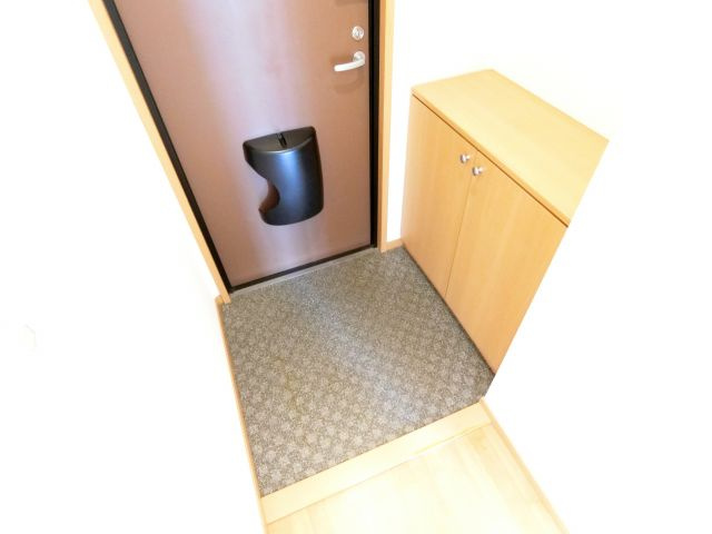 サンステート自由丘の玄関