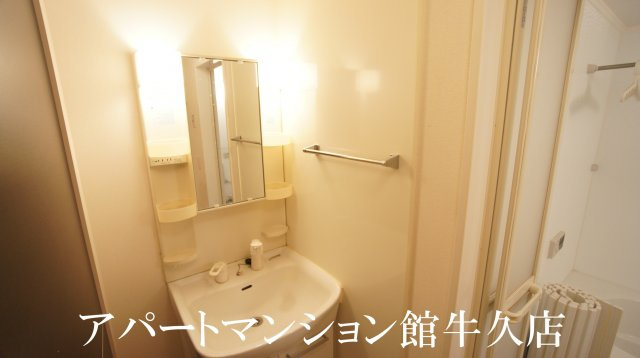 コンフォールウィットの独立洗面台