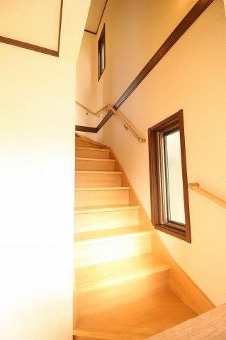 コスモスⅡ(戸建)のその他|階段