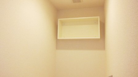 リブリ・JM.M.Nのトイレ|トイレ上部に棚付いています