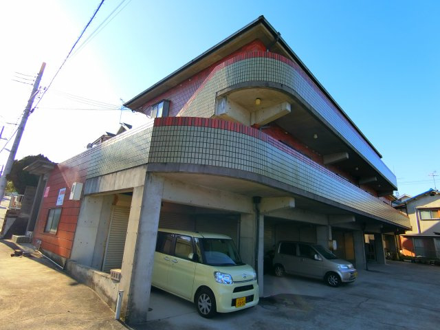 エクセル酒谷の外観