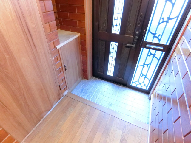 エクセル酒谷の玄関