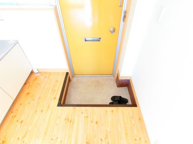 木下ハイツの玄関