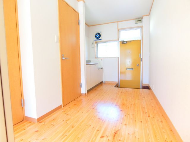 木下ハイツの居間・リビング