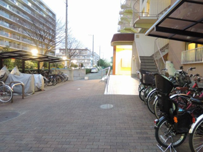 【駐車場】 | グリーンコーポ大倉山Ｃ棟 | 駐輪場＆バイク置場