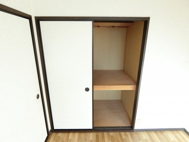 サンハイツ西井Ⅱの収納|同物件別部屋イメージ写真