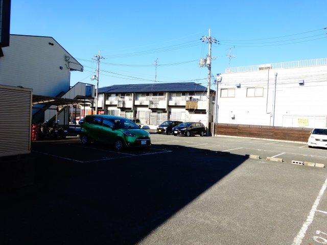 サンハイツ西井Ⅱの駐車場