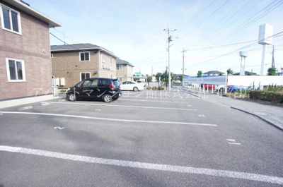 【駐車場】 | ハイツ・クレール坂東C