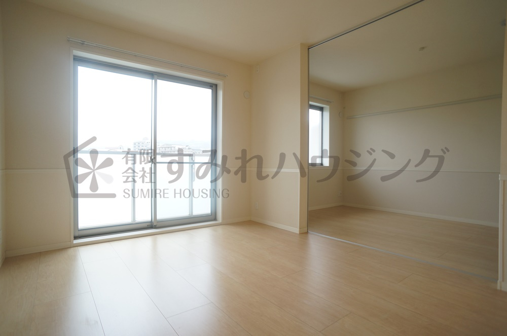 シャーメゾン山本丸橋Ｂ棟の居間・リビング