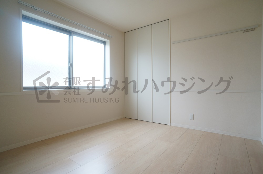 シャーメゾン山本丸橋Ｂ棟の寝室