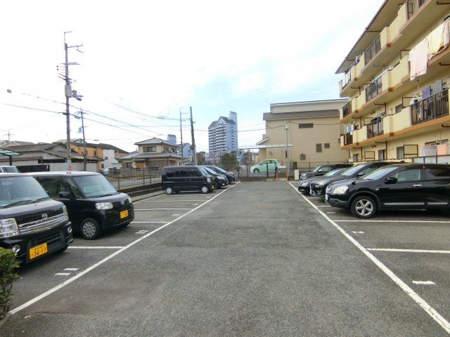 エミネンス立矢の駐車場