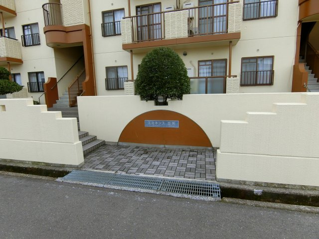 エミネンス立矢のエントランス