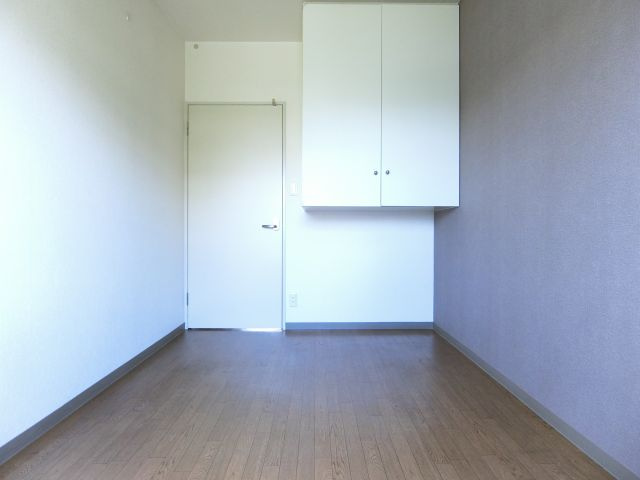 エミネンス立矢の洋室