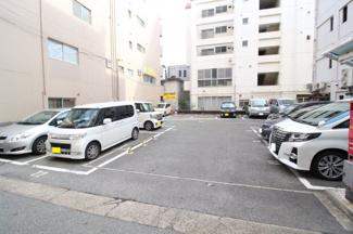 【駐車場】