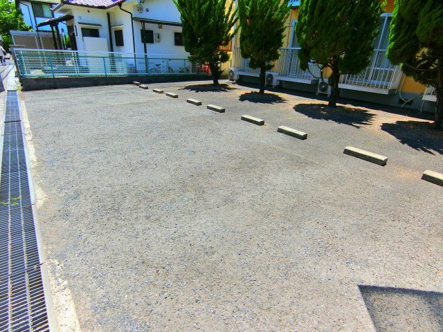 パークハイツ向陽台の駐車場