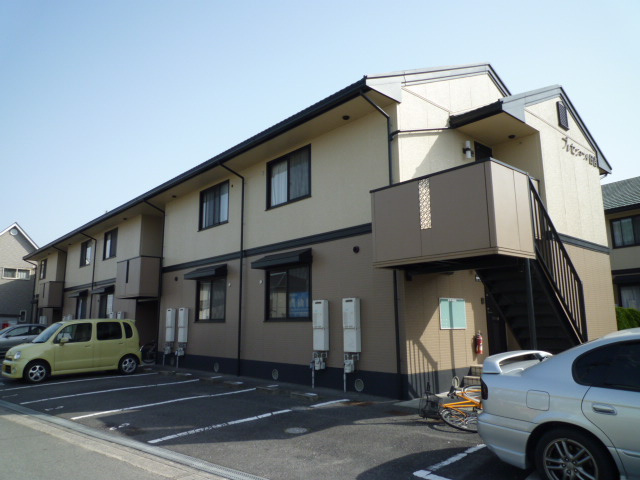 倉敷市日吉町のアパートの外観