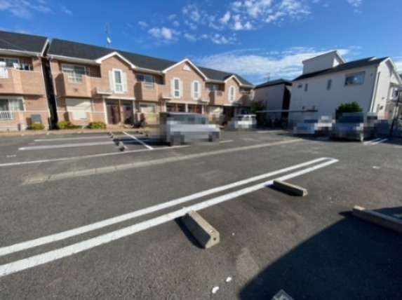 ファイン・キャピタルBの駐車場
