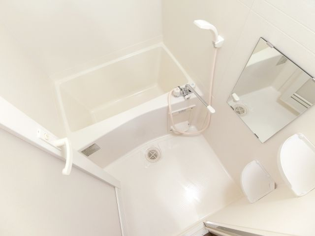 フジパレス楠町の浴室