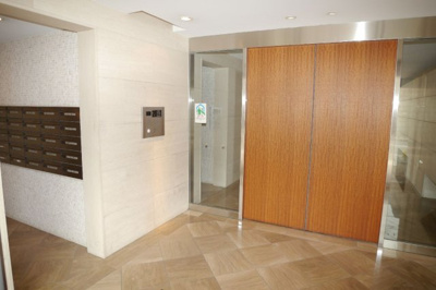 【エントランス】 | ウィルグランデ甲子園 | 宅配ボックスあり