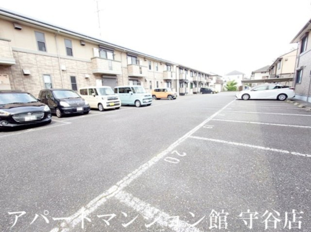 メゾン森Ⅺの駐車場