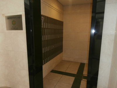 【エントランス】 | プレサンス本町プライム